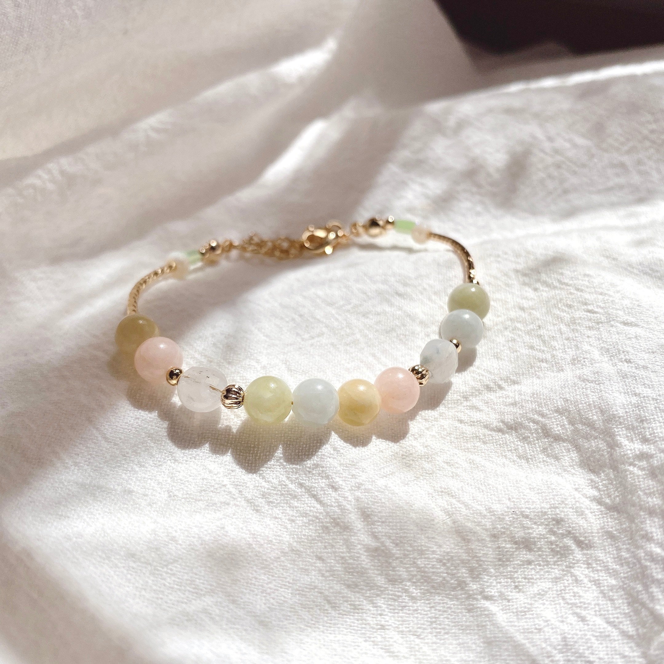 [Bracelet: CARMINE] Unconditional Love + Feminine Energy + Positive Beginning