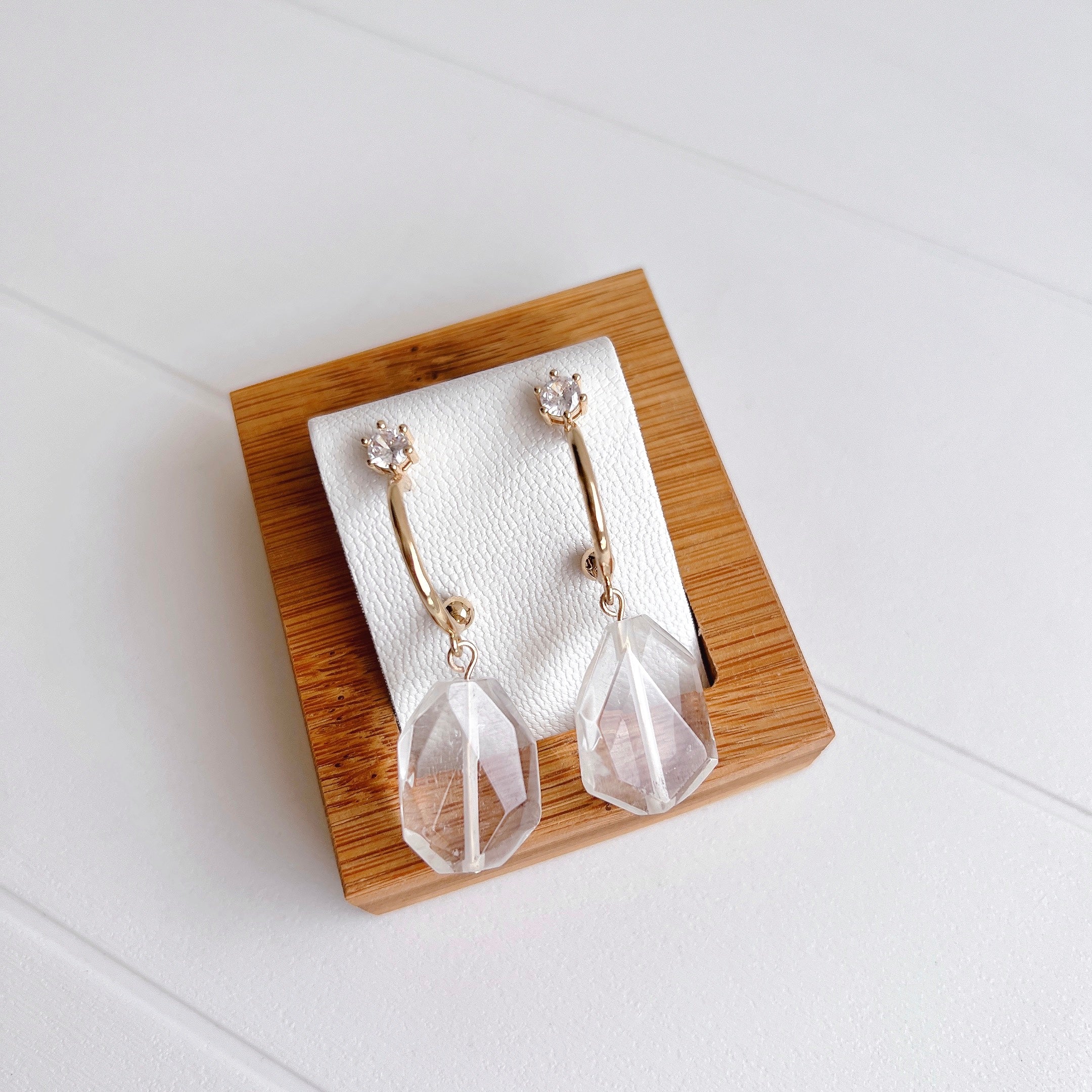 [Earrings: CLEAR QUARTZ] Focus + Manifestation + Cleansing